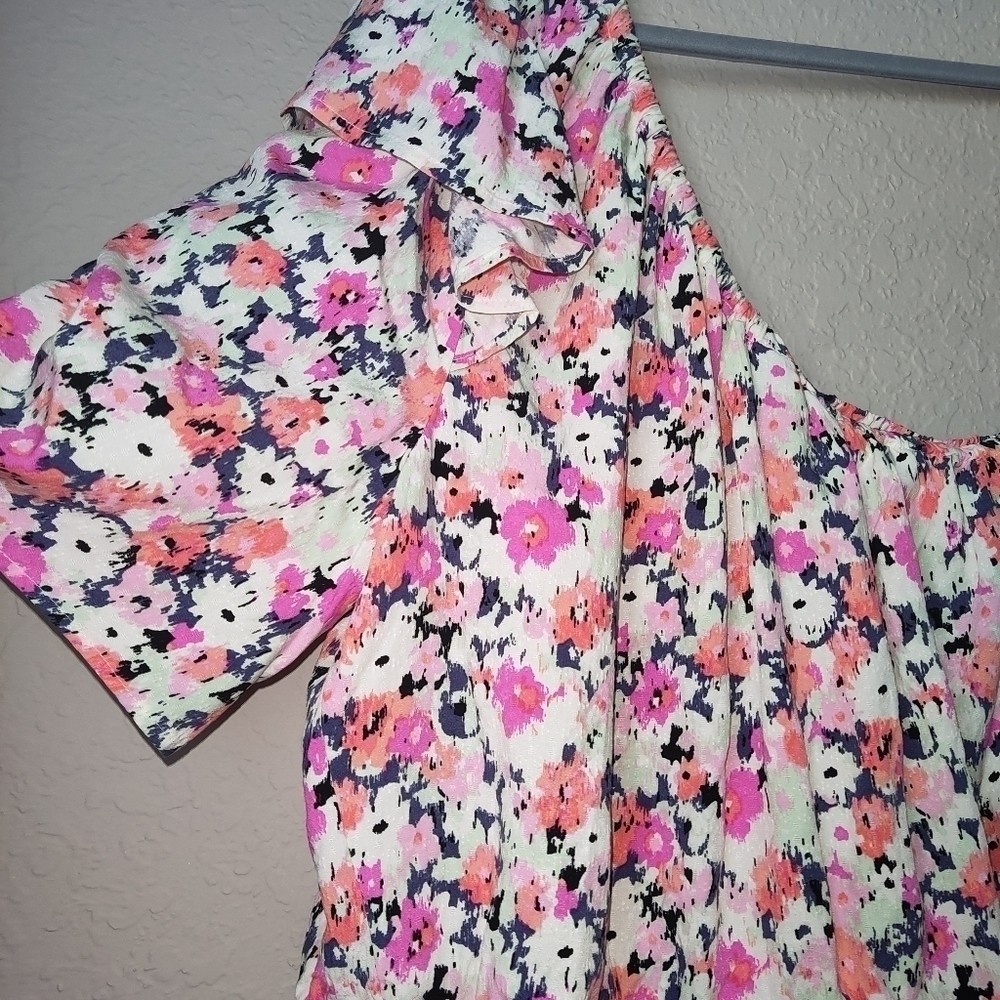 Universal Thread One Shoulder Floral Top Sized 2X - Picture 6 of 10